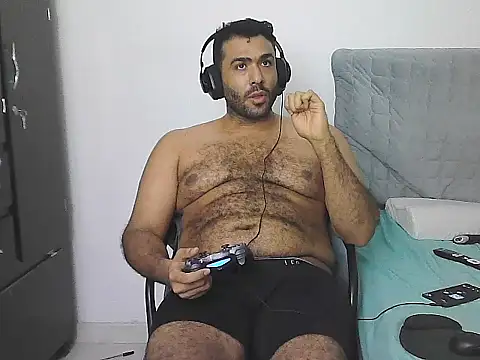 AlphaLatinoBear Webcam Show
