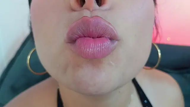 mia_roux1's Live XXX Chat