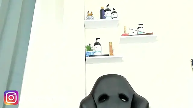 Kloe-squirts' Live XXX Chat