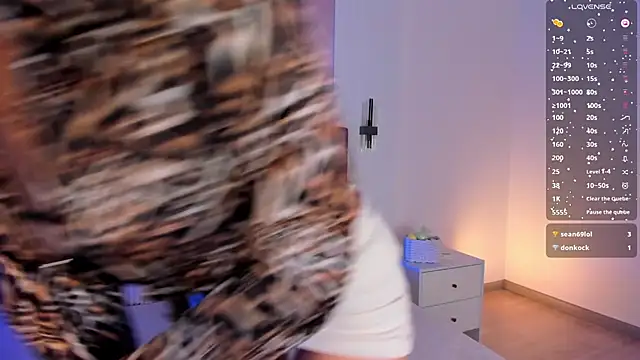 Kelly_Cuutie's Live XXX Chat