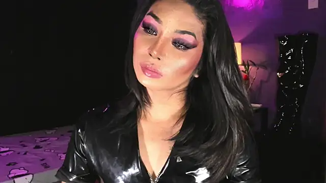 MaxxineMorenaTs Webcamshow