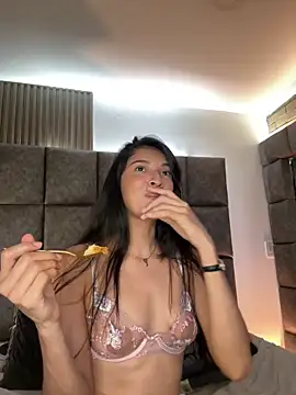 BrigitteVons' Live XXX Chat