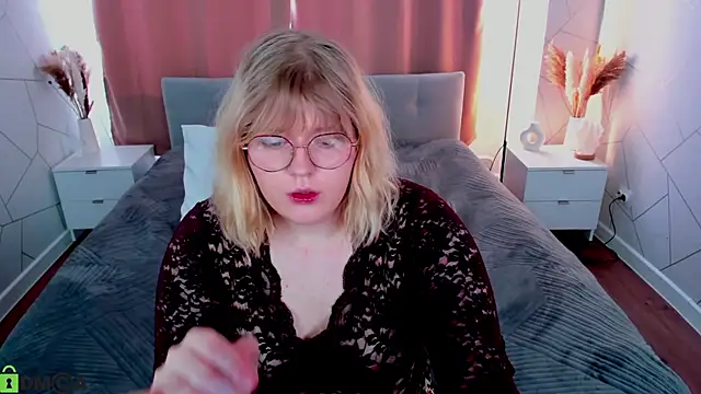 luna_c0ra: онлайн-секс-чат