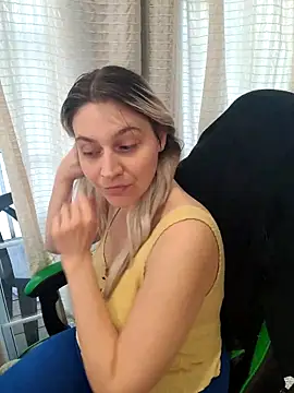 XXX chat uživo modela ScarletCallings_420