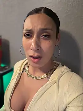 Chatroom XXX en direct de FerrariFrench