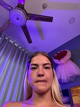 Chat XXX ao vivo de -Sexy_Barbie-