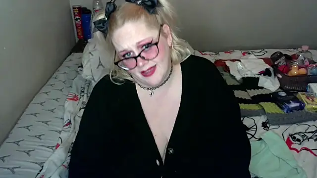 Chat XXX en directo de Kinky_Witch