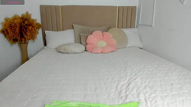 Erika_bestboobs: απευθείας συνομιλία ΧΧΧ