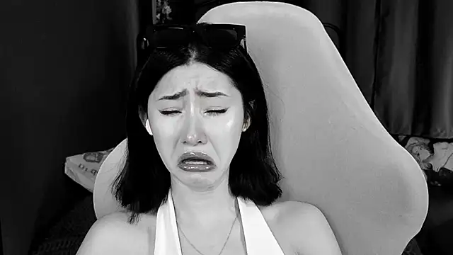 Chatroom XXX en direct de RedMidnight