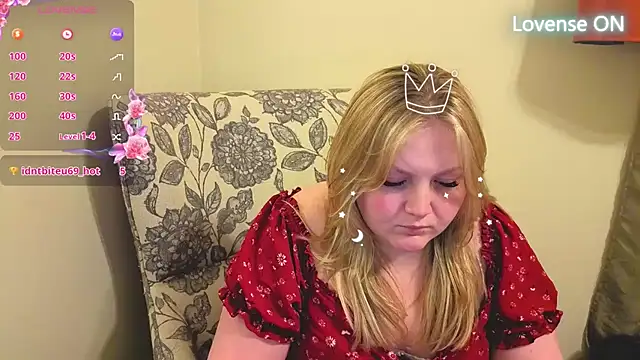 PhatAssBlond's Webcam Show