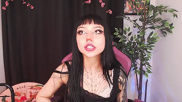 Chat XXX en directo de catipetite