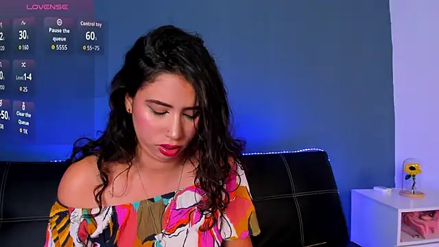 purplay_98 Adlı Modelin Canlı XXX Sohbeti