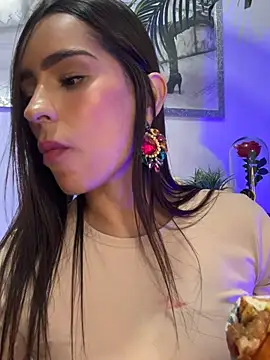 Mau_White Chat XXX in diretta