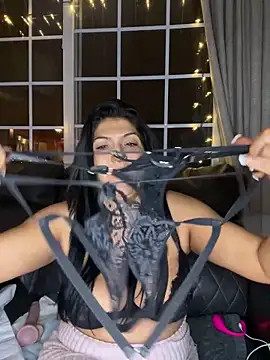 LittleMissEeve Chat XXX in diretta