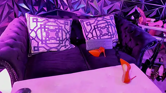 NatashaxoBangs Webcamshow