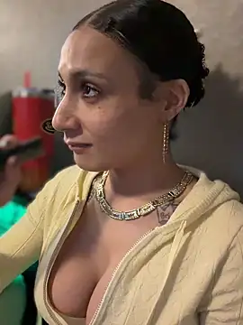 Chatroom XXX en direct de FerrariFrench