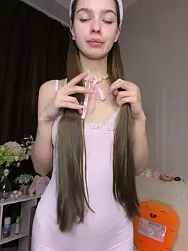 SkylineBliss' Live XXX Chat