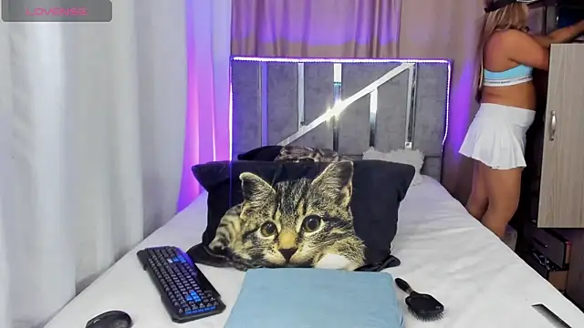 IvettePetitのウェブカメラショー