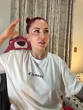 zafiro_mo0n Chat XXX in diretta