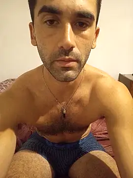 TomasseloのライブXXXチャット