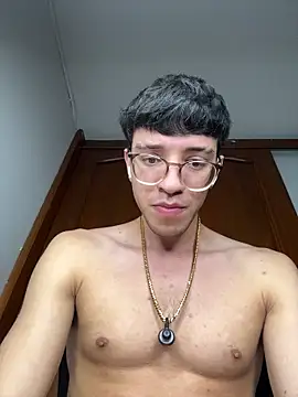 ArthurDaviess Live XXX Chat