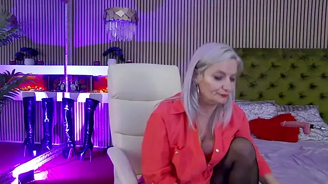 LadyTouch Live XXX Chat