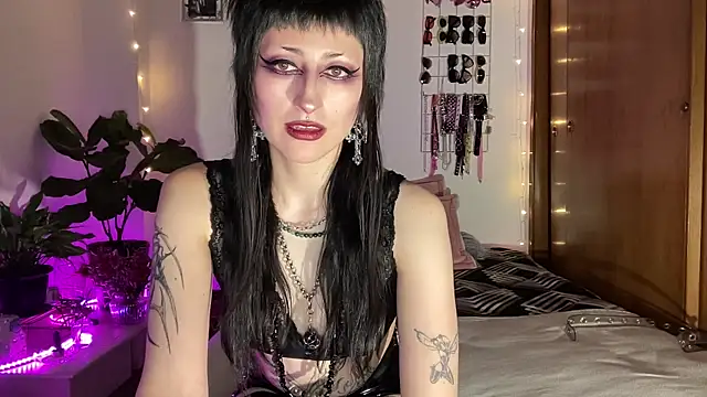 Chat +18 de ELENA_UMBRA ao vivo