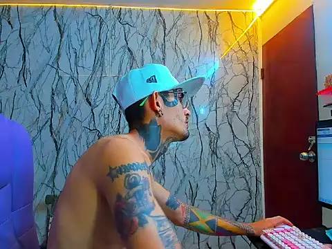 Boy_tatto77's Webcam Show