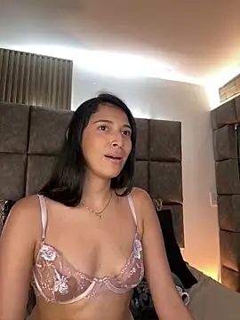 Онлайн чат XXX BrigitteVons