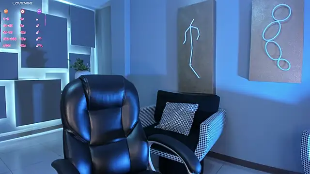 TaraLawrence Live XXX-Chat