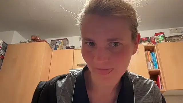 s-te-fan-i Chat XXX live