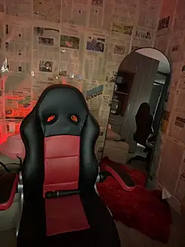 i_am_nina_ élő XXX-chatje