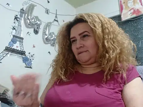 Perla1981--n Live XXX chat