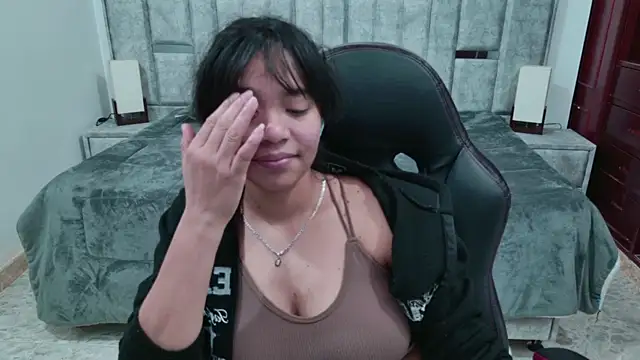 laureentt_のライブXXXチャット