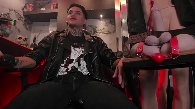 AlecBanne 现场XXX聊天