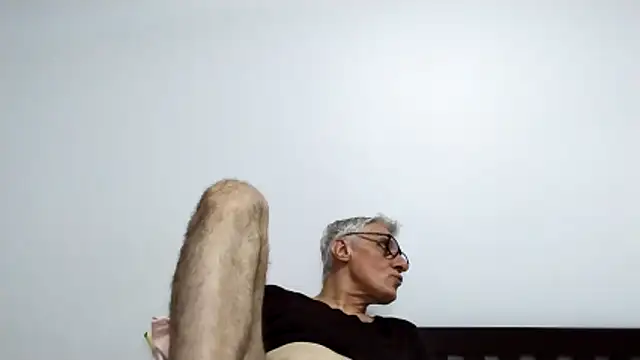 BIGUNCUTHARDCOCK Live XXX-Chat