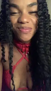 Chatroom XXX en direct de Cammgirlmii