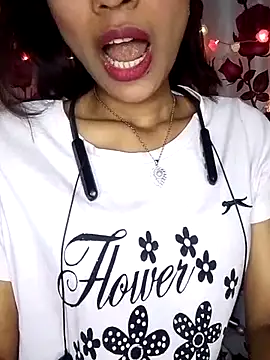 دردشة Maliha_Chowdhury الجنسية المباشرة