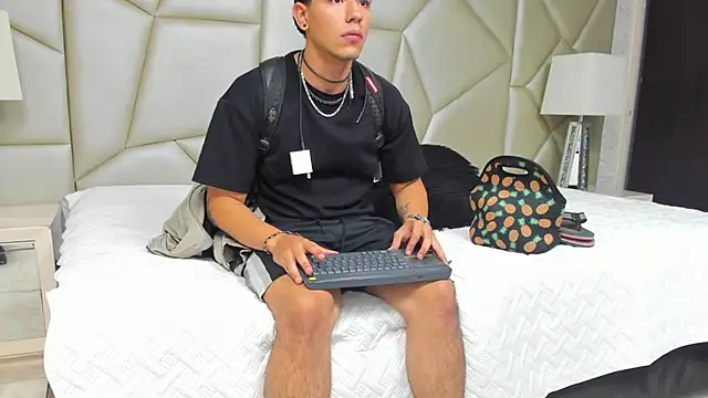 Tobias_Vega's Live XXX Chat