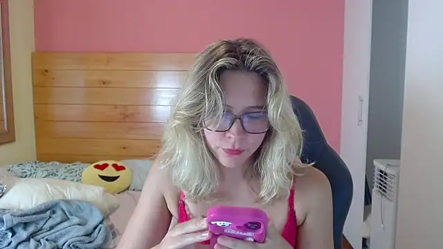 Dulce_Victoria_ Chat XXX live