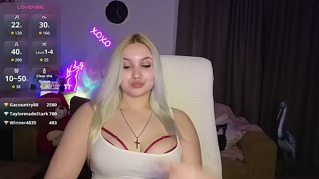 adrelaxina's Live XXX Chat