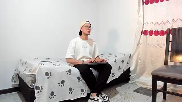 Show de Vlad__night na webcam