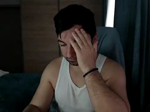 Pokazy przed kamerką – HankMalone