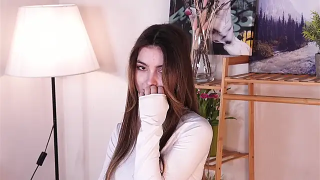 دردشة CherlyGuss الجنسية المباشرة