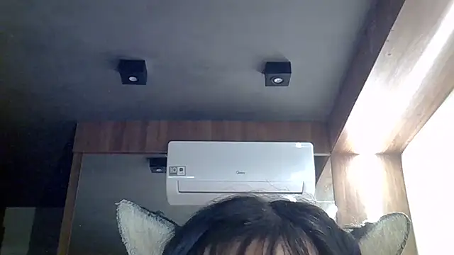 Chat +18 de SkinnyKitten ao vivo