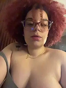 Pertunjukan Kamera Web Leyah__