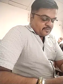 Desi_Lodo_Gujju_Boy webcam show