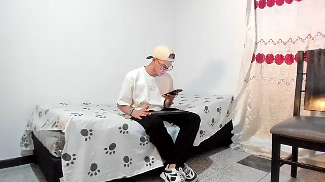 Vlad__night's Live XXX Chat