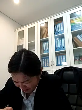 ialnuyoa_h's Live XXX Chat