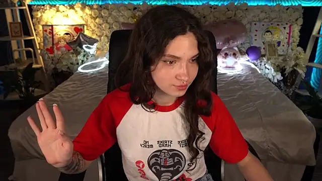 Chatroom XXX en direct de BabyFlowerr